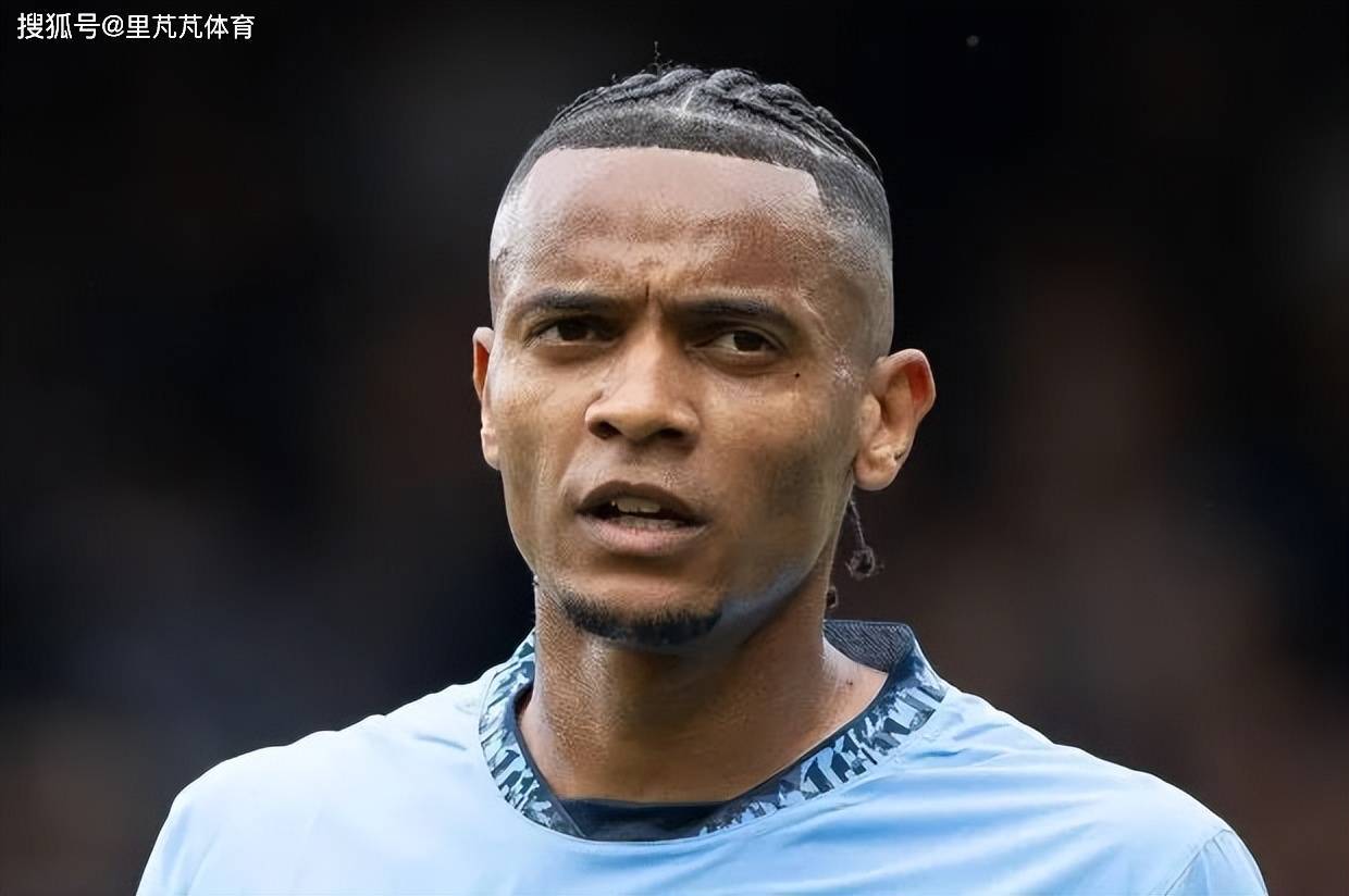 国米压哨完成新后卫引援：曼城冠军主力加入，帕瓦尔因此走人