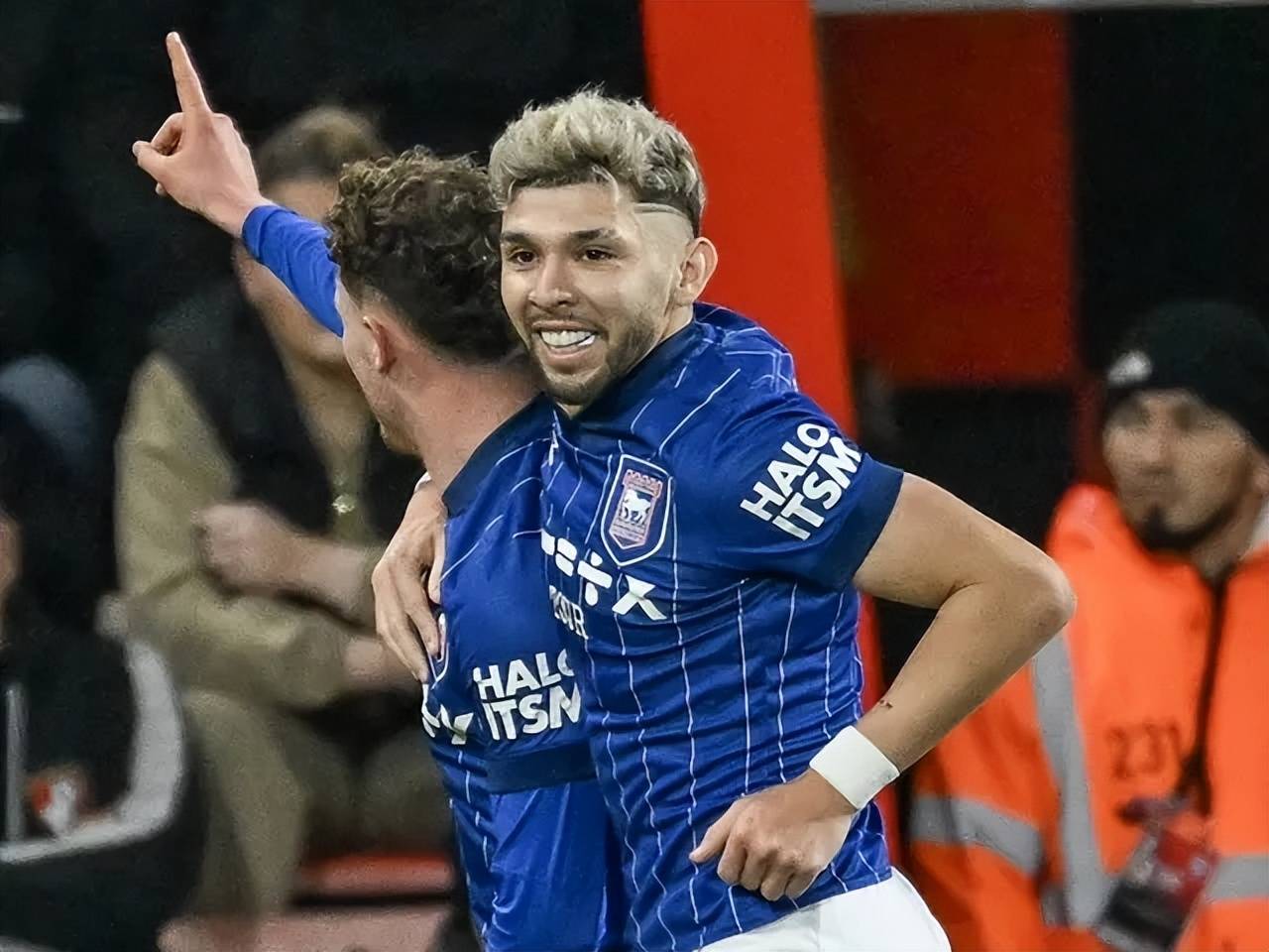 转会1+1：切尔西边缘人或高价外租拜仁布莱顿前锋将加盟法甲新贵