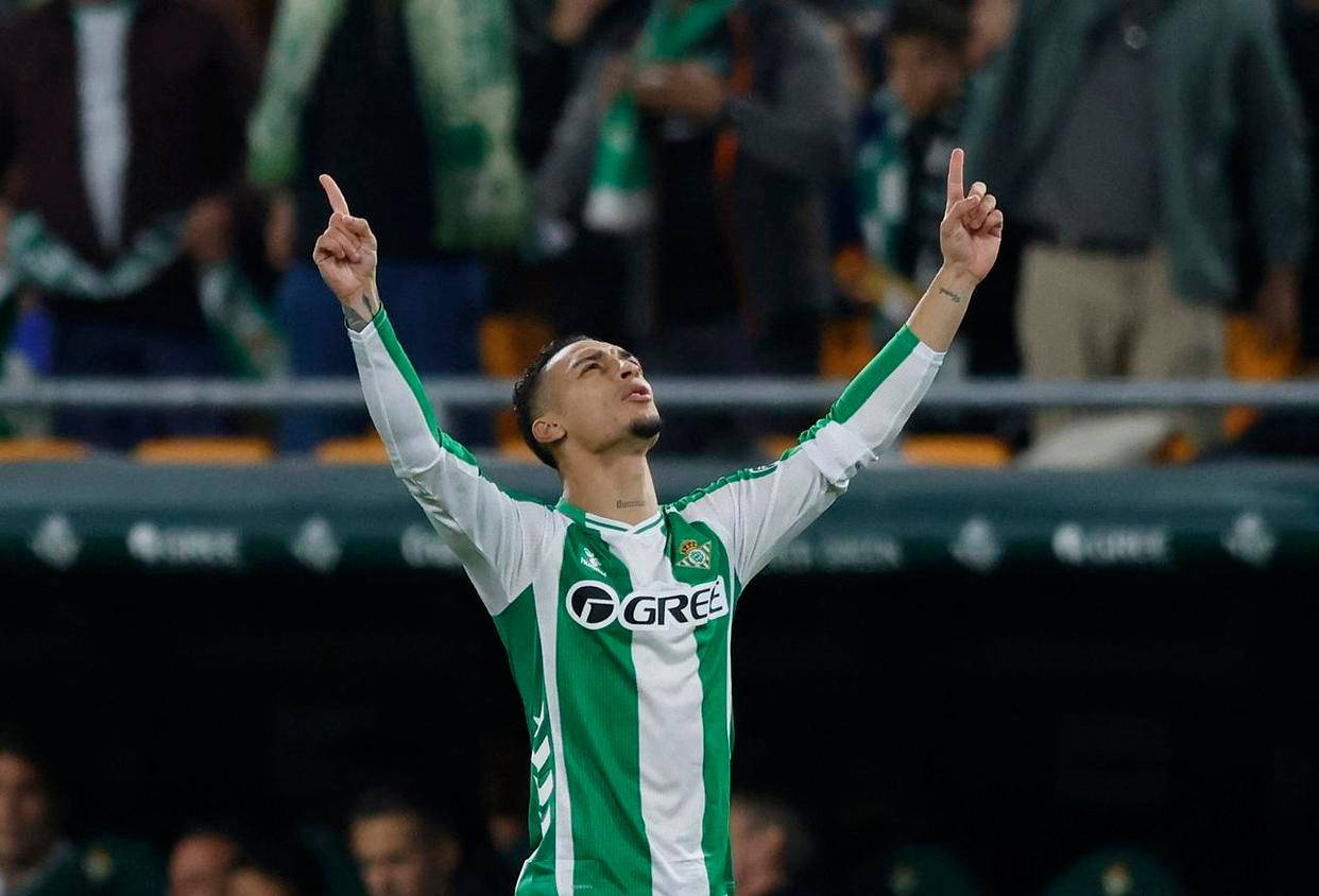 西甲最新积分战报:马竞遭遇两连败掉队 巴萨豪取六连胜领先皇马四分